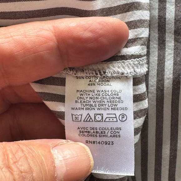 NWOT Loft Button Down - Picture 5 of 7